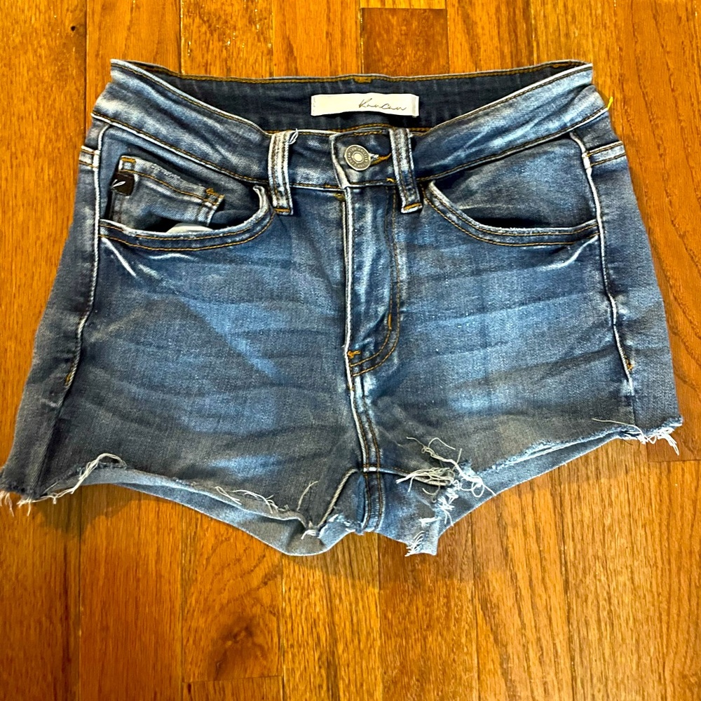 “KanCan” jean shorts that have great shape!